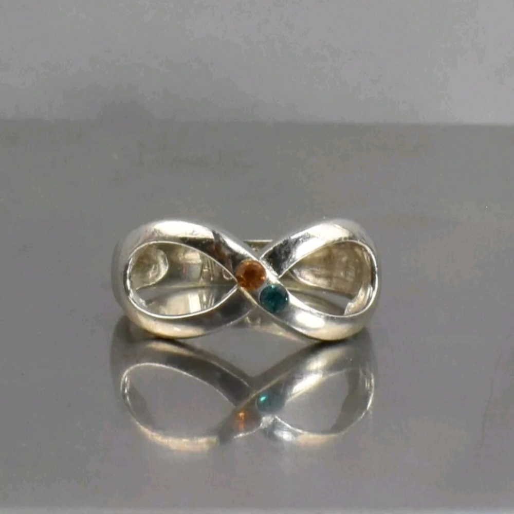Sterling infinity A&S size 7 Ring